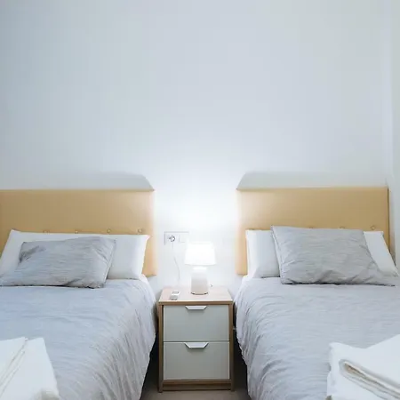 Luxury Penuelas Free Parking Appartement